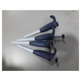 Lot of Pipettes Lot of Pipettes