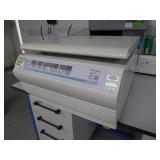 Benchtop Centrifuge (Loc: UK) Benchtop Centrifuge (Loc: UK)