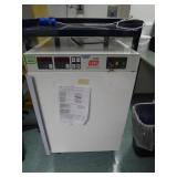 Incubator (Loc: UK) Incubator (Loc: UK)
