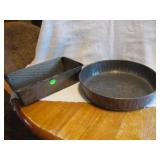 2 Vintage Baking Pans