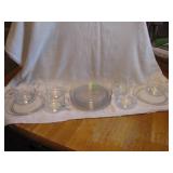 6 Vintage Glass Cups & Saucers