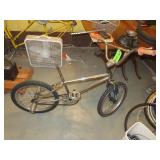 GT Dyno 20" Bicycle with 2 Extra New GT Tires