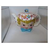 Vintage Miss Dainty Tea Pot (has a couple of