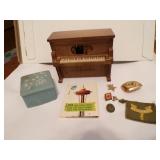 Assortment (as shown) - Piano is a music box