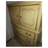 Vintage 6 Drawer Dresser (2 doors over first 3