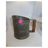 Antique Savory 500 Sifter = 6&1/4" x 5&1/4"