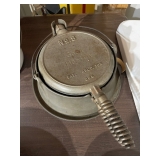 Cast iron waffle grill 