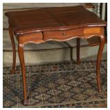 AN 18/19TH C. ITALIAN WALNUT WRITING DESK