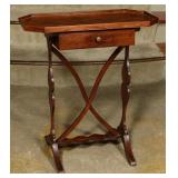 AN EARLY 19TH C. ITALIAN WALNUT STAND TABLE