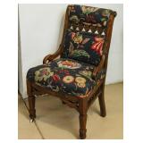 A 19TH C. AMERICAN VICTORIAN WALNUT PARLOR CHAIR