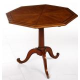 A 19TH CENTURY BIEDERMEIER TILT-TOP TABLE
