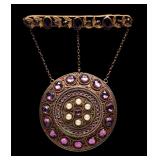 A VINTAGE BAR PIN COMPACT BROOCH