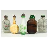 A COLLECTION OF AGATE, PEKING GLASS, OTHER SNUFFS