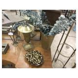 furniture and accessories sold seperate