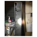 6 one row of lockers