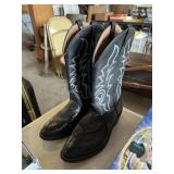 10 1/2 D Cowboy Boots