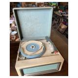 Vintage Columbia Portable 45 Record Player