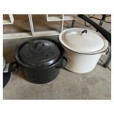 2 Enamel Wear Vintage Pots