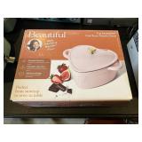 New Heart Shaped 2 Quart Enamel Cast-Iron Dutch Ov