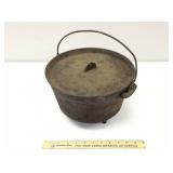 Vintage Cast Iron Dutch Oven
