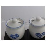 2 Pfaltzgraff USA Yorktowne Honey Pot / Jam or Jel