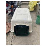 RuffMaxx Plastic Kennel - 30-70lb, Needs some hard