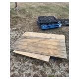 (3) Pieces of Scrape Chipboard & plywood, varies s