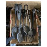 Cast Iron Wall Kitchen Utensil Décor