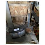 Make-Up Set & Wire Basket