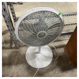 Lasko 20-inch Floor Fan. Tested And Working.