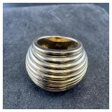 Sterling silver gold vermeil ring, size 6. Weight: