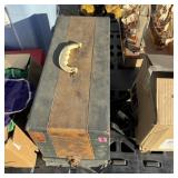 Vintage Singer sewing machine, model number not