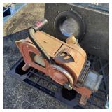 Tape shooter, Model 100-6, with crank