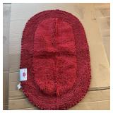 Double ruffle rug approx. 21 x 34 inches
