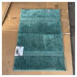 Bath rug approx. 24 x 36 inches