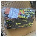 6 pairs nitrile / HPPE protective gloves, medium