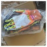 6 pairs nitrile / HPPE protective gloves, medium