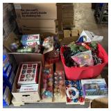 Large assortment of Christmas ornaments, some vint