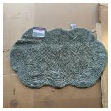 Cotton scallop bath mat approx. 24 x 36 inches