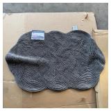 Cotton scallop bath mat approx. 24 x 36 inches