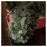 Assortment of Garland Decoration ï¿½ Unsure of Compl