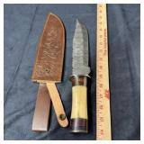 Bowie Knife ï¿½ Damascus Steel Blade approx. 9', 14