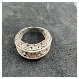 Sterling Silver Filigree Ring, Size 7 3/4. Weight: