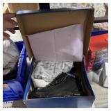 New Womenï¿½s Reebok Boots ï¿½ Size 6w.