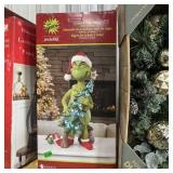 Grinch & Tree Hand-painted Statue Decoration - Gri
