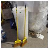 Maxi Boardwalk Slant Broom - Maxi Boardwalk Slant