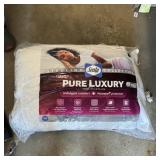 Two-pack Sealy Pure Luxury Hotel Style Pillows Sta