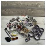 Approx. 200 Piece Of New Costume Jewelry