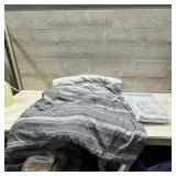 Full Size Sheets & Comforter Set