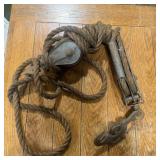 Block & Tackle Pulley With Rope